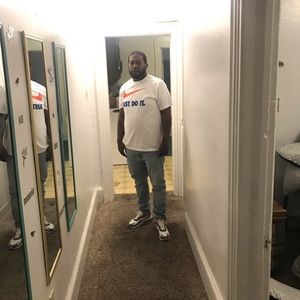 Meet your Posher, Devin